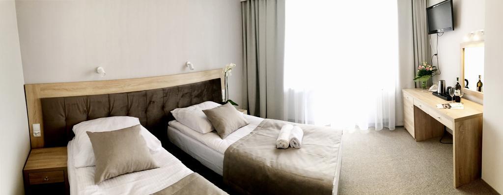 Hotel *** Nat 3*